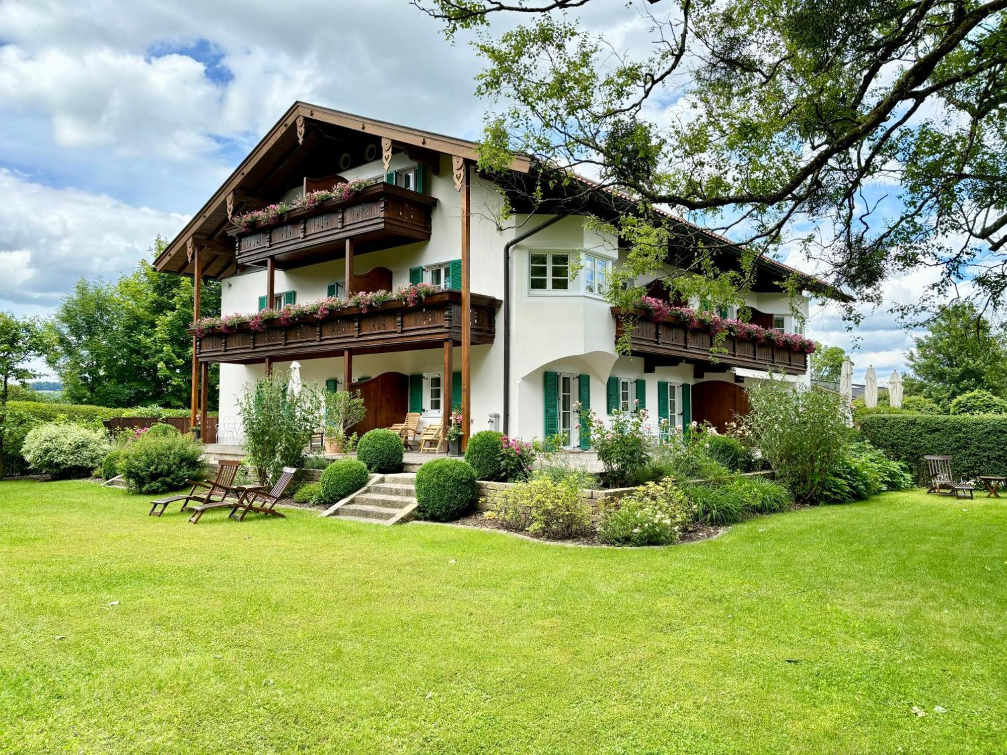 Landhaus Marinella Hotel Garni Bad Wiessee Exterior foto